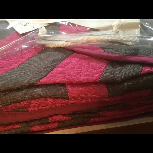 Bedspread Queen NWT